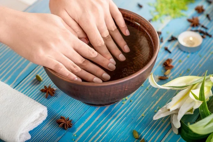 Cách tháo móng úp thông dụng không gây hại cho móng