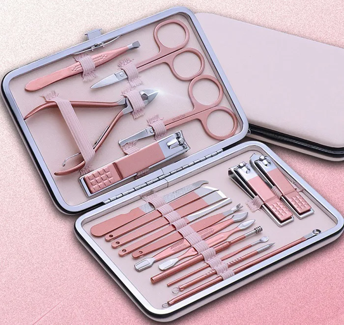 Cách vệ sinh khử trùng dụng cụ nail đúng chuẩn