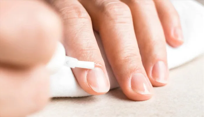 Hướng dẫn cách tháo gỡ móng tay gel đơn giản mà an toàn tại nhà