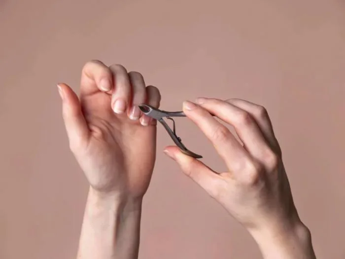 NGHĨA NAIL VLOG - TẬP 2 - TIPS NHẶT DA ĐÚNG CÁCH | Kềm Nghĩa Việt Nam – Kềm  Nghĩa - Nghia Nippers