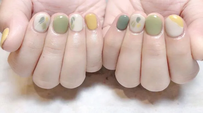 7 mẫu nail cho dịp 8/3 - Ngôi sao