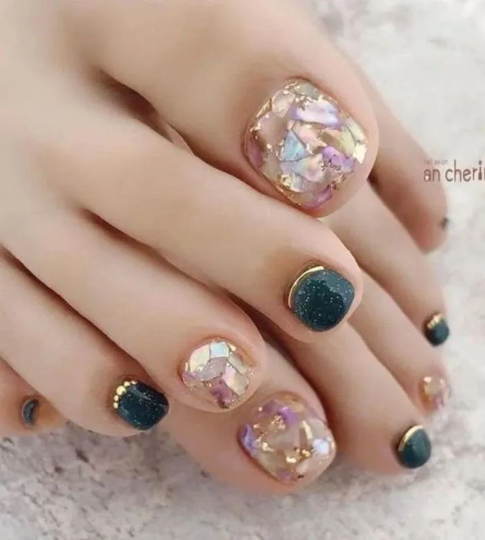Hướng dẫn làm nail chân ẩn xà cừ tại nhà: Đẹp như đi salon