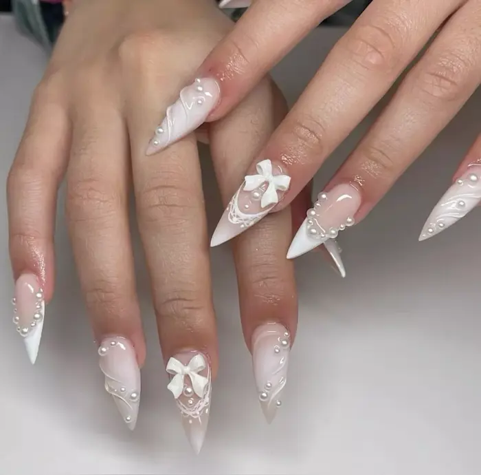 Chọn mẫu nail cô dâu HOT TREND cho nàng dâu hiện đại