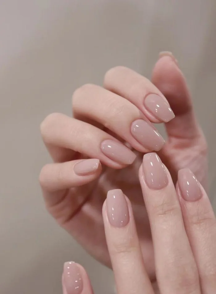 Những mẫu nail đẹp đơn giản cực kỳ tinh tế cho nàng công sở