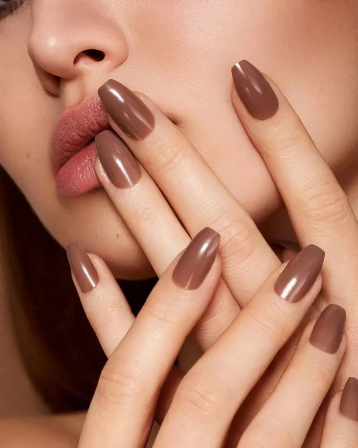 Nail công sở: 5 mẫu nail thanh lịch phù hợp cho nàng đi làm văn phòng - Mỹ  phẩm Hồng Nhung