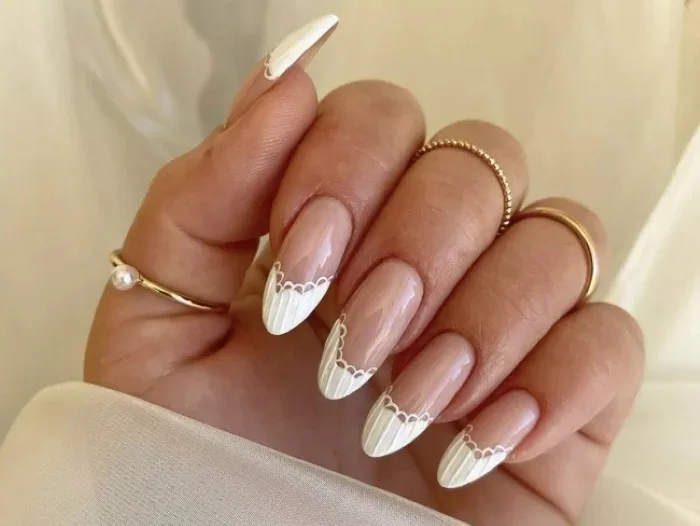 10 mẫu nail cô dâu phù hợp với mọi trang phục và hoàn cảnh - Omni Bridal-  Đơn vị cung cấp dịch vụ cưới trọn gói chuyên nghiệp và uy tín.