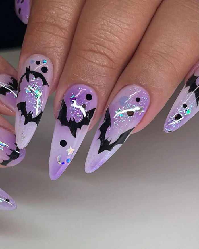 Xu hướng nail Halloween 2022: Sự lên ngôi của sắc thái đối lập đen và trắng
