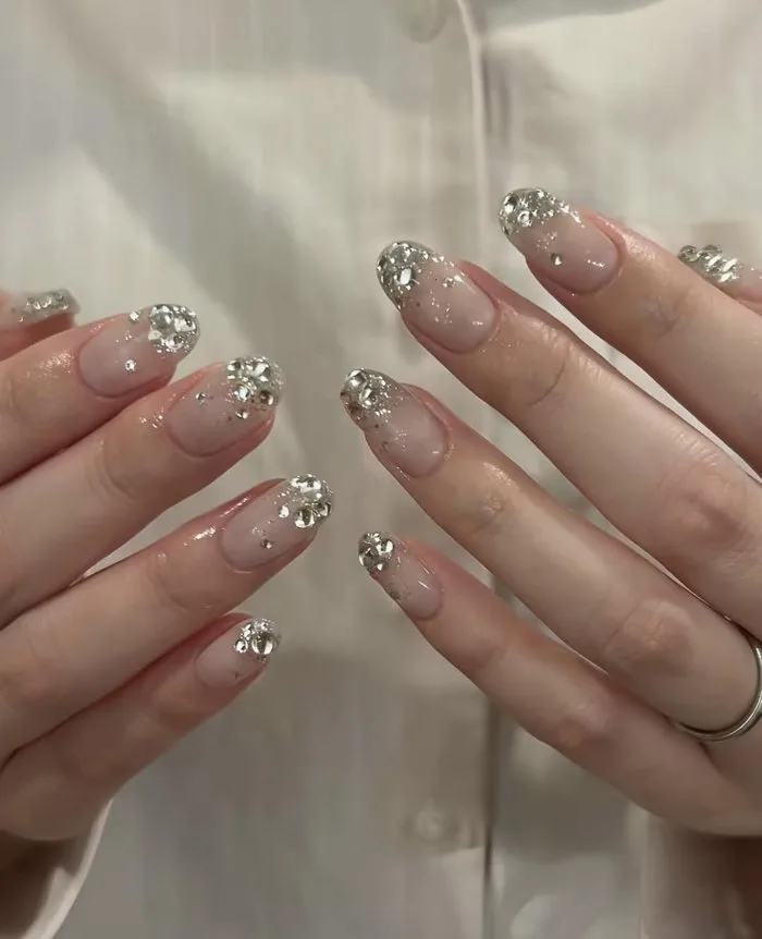 55+ Mẫu nail kim tuyến đẹp lấp lánh siêu xinh cho các nàng