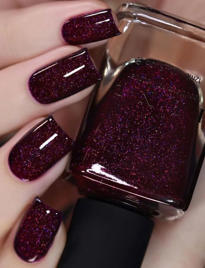 Gợi ý 50+ mẫu nail kim tuyến lấp lánh đẹp và ấn tượng