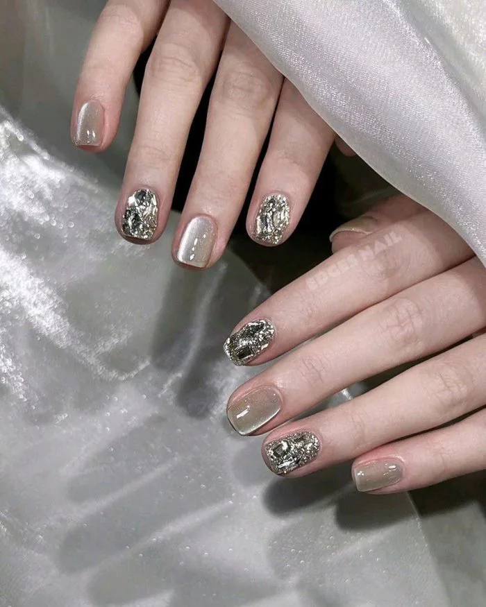 Những mẫu nail mắt mèo đẹp và cách giữ móng luôn sáng bóng, bền lâu | Viết  bởi Hải Biết Tuốt