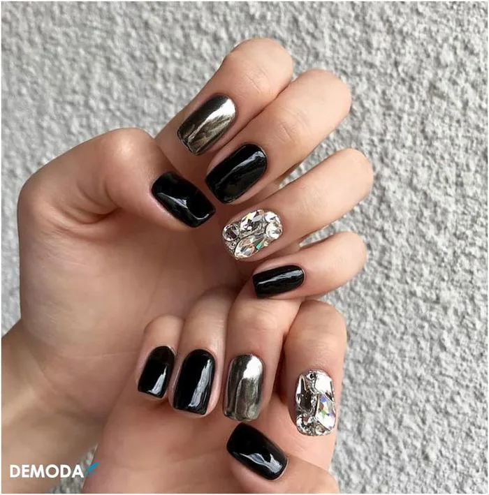 Gợi Ý 30 Mẫu Nail Màu Đen Đẹp, Đơn Giản, Sang Chảnh, Siêu Cá Tính