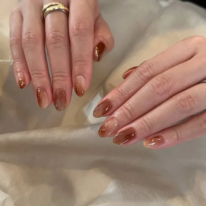 Đây là những kiểu nail màu Chocolate milk phù hợp với mọi tông da