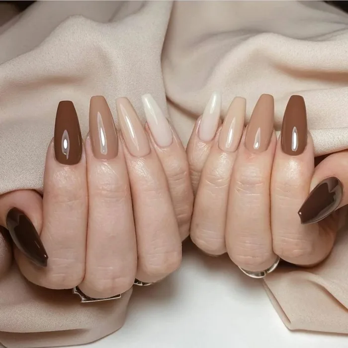 Top 50 mẫu nail màu nâu nhẹ nhàng & tính tế nhất