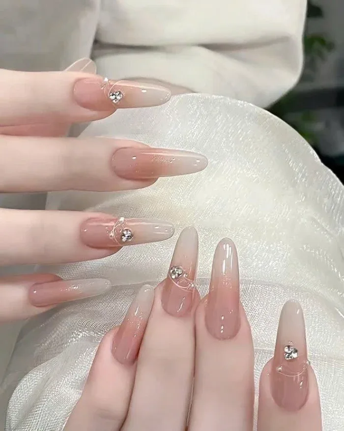 Mẫu nail đẹp đơn giản – Bí quyết cho cô nàng yêu thích sự thanh lịch | Viết  bởi Hải Biết Tuốt