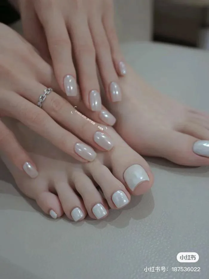 101+ mẫu nail trắng cực xinh - sang - tôn da cho nàng tự tin tỏa sáng