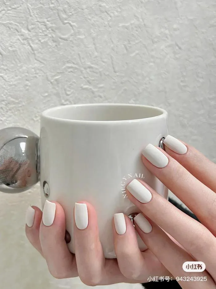 101+ mẫu nail trắng cực xinh - sang - tôn da cho nàng tự tin tỏa sáng