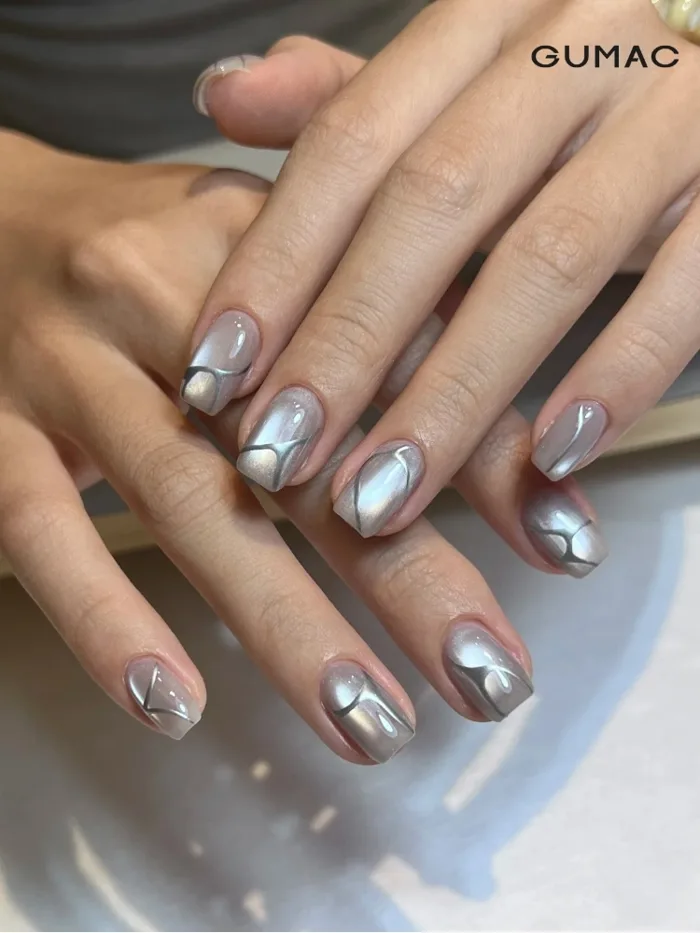 Top những mẫu nail màu xám SANG TRỌNG dẫn đầu xu hướng hiện đại