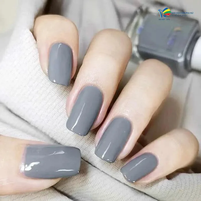 Sơn Móng Tay Màu Xám Cho Cô Nàng Cá Tính - Trendy 2024 - Nhà Văn Hoá Phụ Nữ  thành phố Hồ Chí Minh
