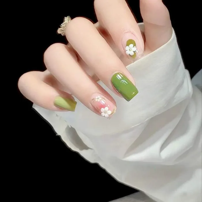 Những thiết kế nail xanh bơ ấn tượng nhất năm 2025