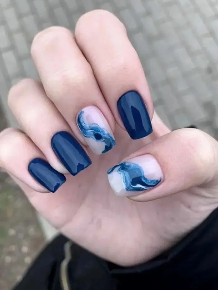 Những mẫu nail xanh nước biển trendy làm say lòng các cô nàng yêu đại dương