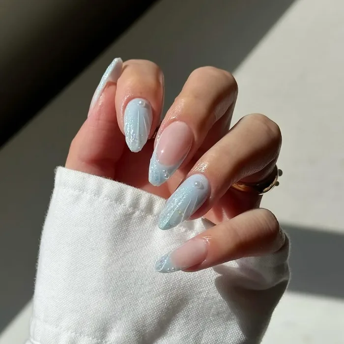 Mẫu nail cảm hứng biển cả 'chiếm sóng' xu hướng mùa hè