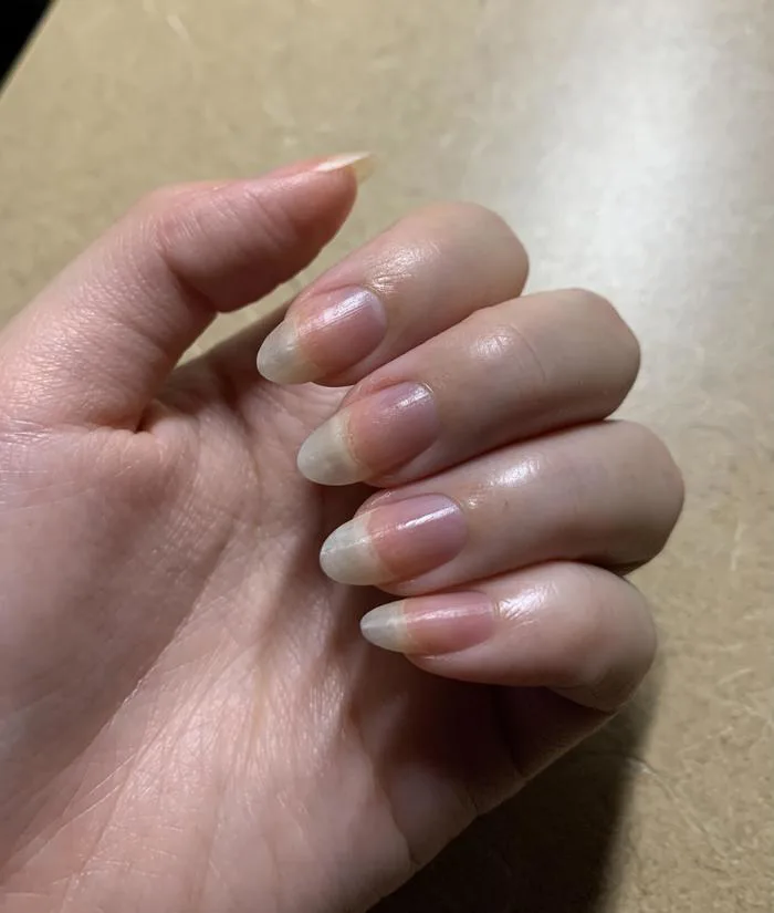 Cuối cùng móng tay cũng đủ dài để thử kiểu dáng hạnh nhân rồi :) :  r/RedditLaqueristas