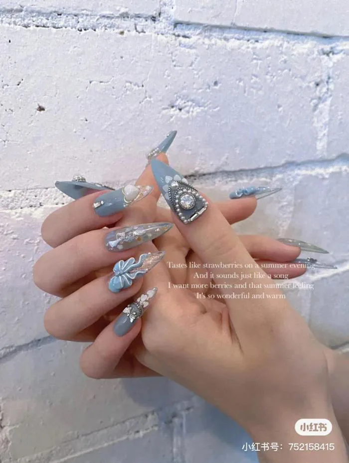 99+ mẫu nail móng nhọn tròn sang chảnh cho tay nàng thon dài điệu đà