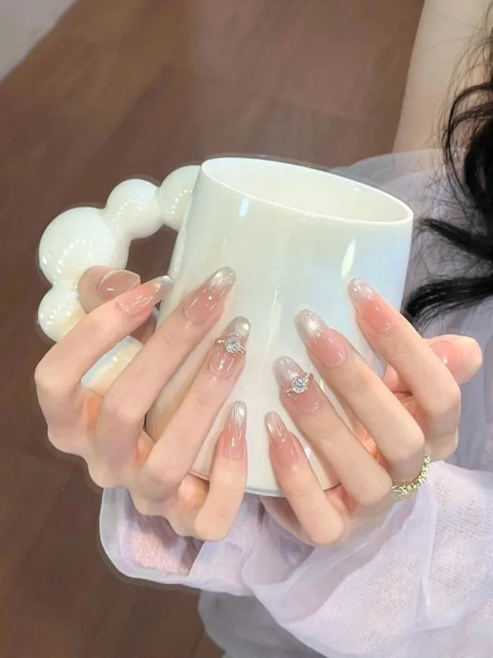 99+ mẫu nail móng nhọn tròn sang chảnh cho tay nàng thon dài điệu đà