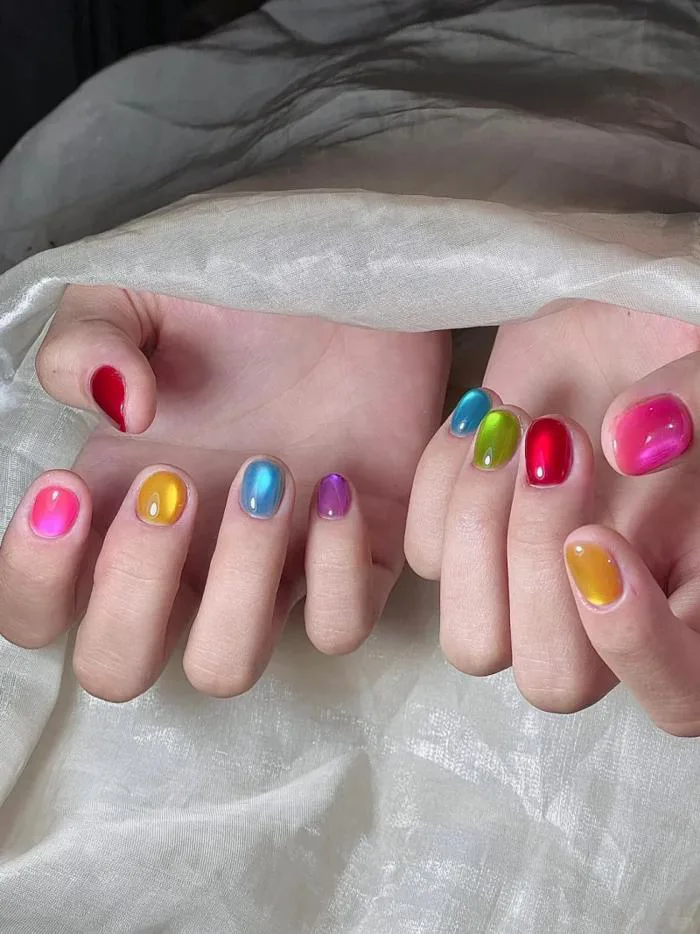 TOP 15 Mẫu Nail Nhiều Màu Cực Chất Cho Nàng Năng Động