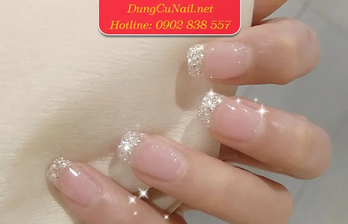 Những mẫu nail sơn thạch đính đá đẹp hút hồn - BMK Nail