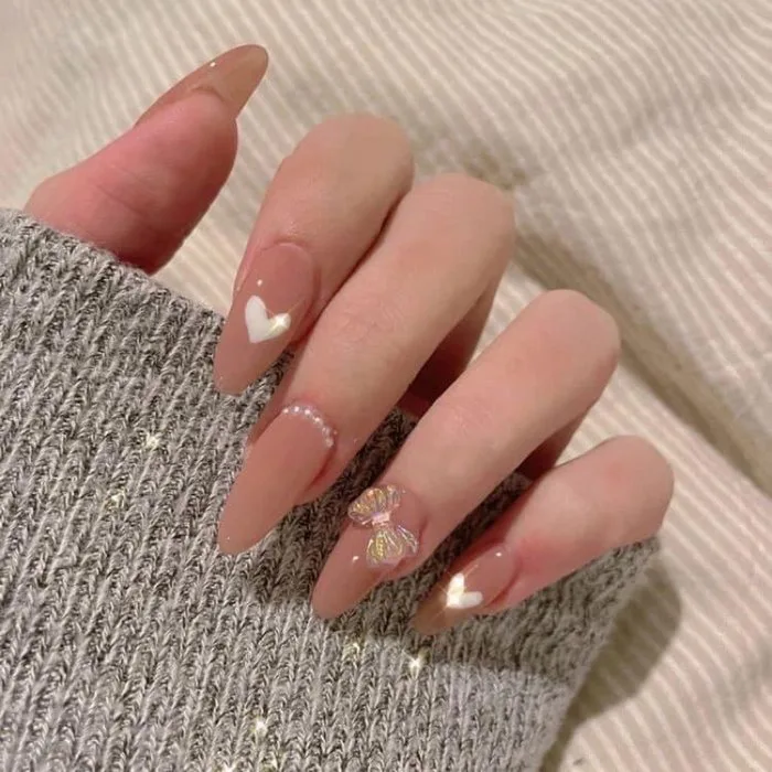 80+ mẫu nail trái tim dễ thương, cute xỉu up xỉu down