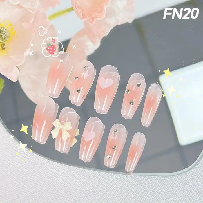Hộp 24 Móng Tay Giả Siêu Bền Nhiều Họa Tiết Xinh Xắn TOOLA Nail Box – THẾ  GIỚI SKINFOOD