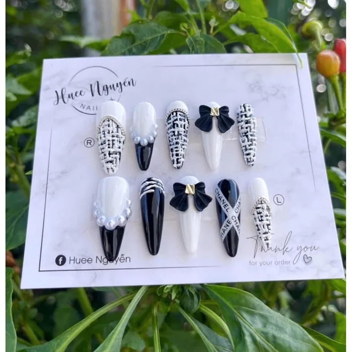 Nailbox thiết kế sang trọng tặng keo và dũa , móng tay giả đính chamr , mẫu  nail đẹp , Nail box xinh