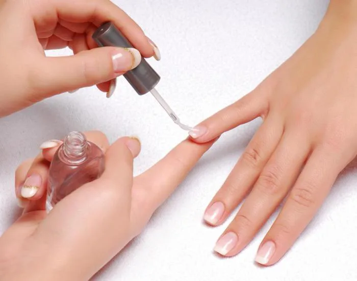 SƠN KIỀM DẦU NAIL VÀ LỢI ÍCH KHÔNG NGỜ ĐẾN WORLD NAIL SCHOOL