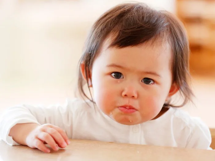 Cắt Tóc Máu Cho Bé Gái: Khi Nào Thích Hợp Những Điều Ba Mẹ Cần Lưu Ý