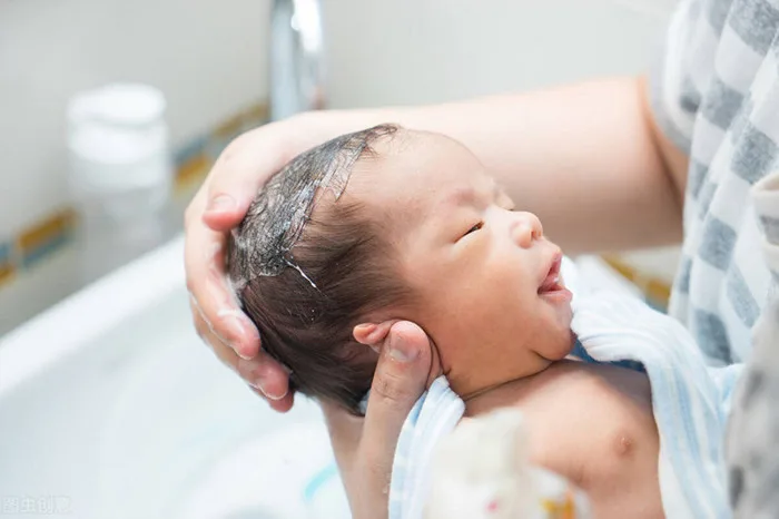 Review top 5 loại dầu gội trị cứt trâu cho bé tốt nhất Review top 5 loại dầu gội trị cứt trâu cho bé tốt nhất