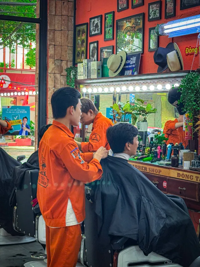 Top 5 Kiểu Uốn Tóc Nam Đẹp Nhất Tại Biên Hòa – Thay Đổi Diện Mạo Ấn Tượng |  Đông Tây Barbershop