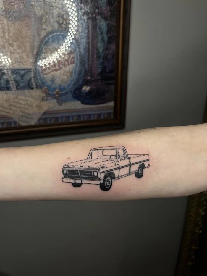 Hình xăm đường nét tinh tế xe Ford F150, thực hiện tại Black Sheep Tattoo ở  Tacoma Park, MD : r/tattoos