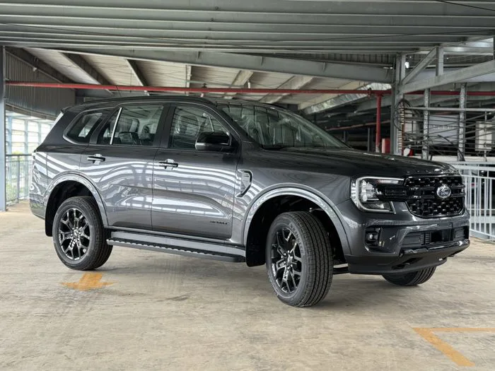 Ford Everest Sport Màu Xám Ghi - Hình Ảnh Thực Tế, Báo Giá