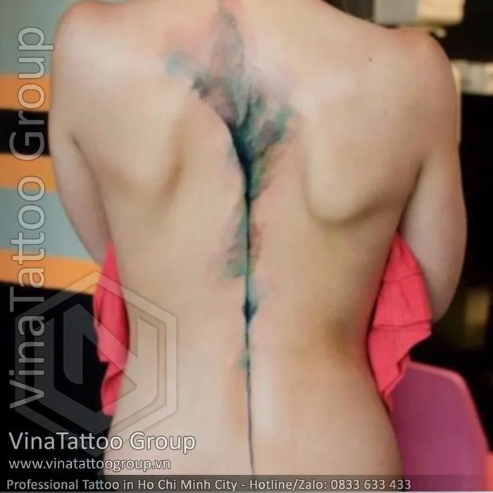 Hình xăm đẹp ở dọc sống lưng - VinaTattoo Group