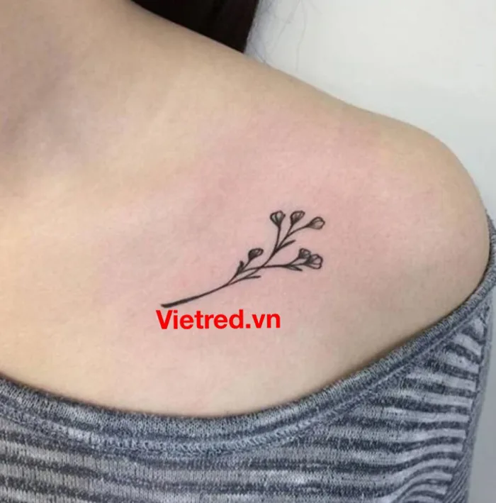 Hình xăm xương quai xanh- Xu hướng mới của giới trẻ