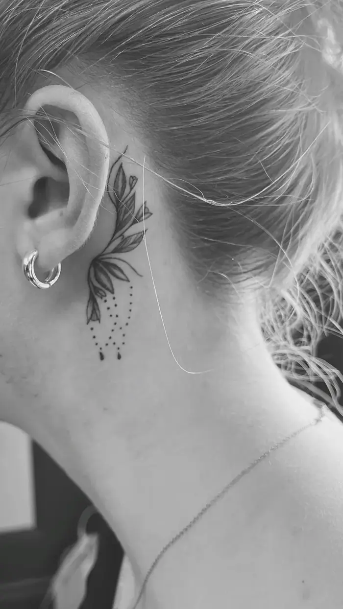 Xăm Hình Sau Tai: Cẩm Nang Toàn Tập Về Vị Trí, Mức Độ Đau Và Chăm Sóc
