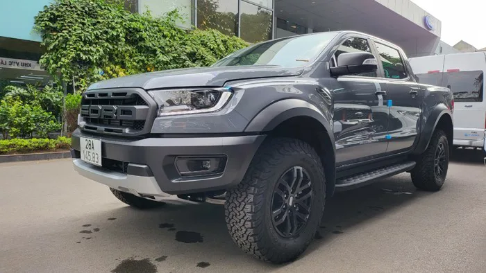 Đánh giá Ford Ranger Raptor: Ngoại thất, nội thất, thông số kỹ thuật, giá  lăn bánh khuyến mại.