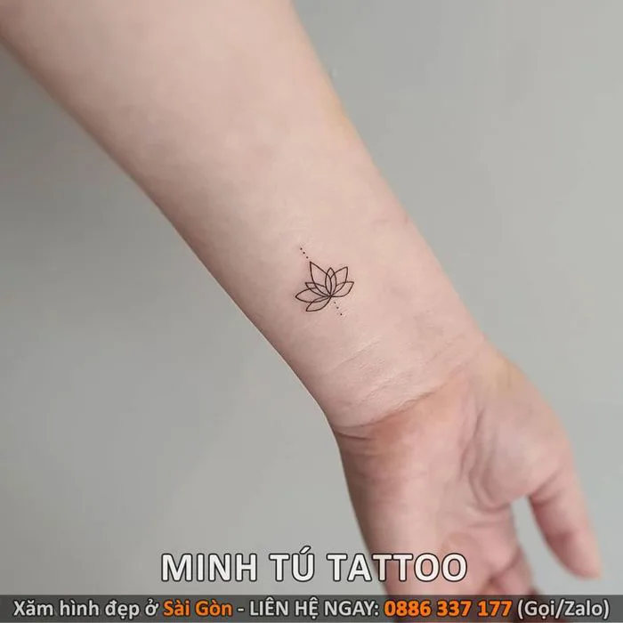 Hình xăm hoa sen mini ở cổ tay | Hình săm mini ở tay, Hình xăm