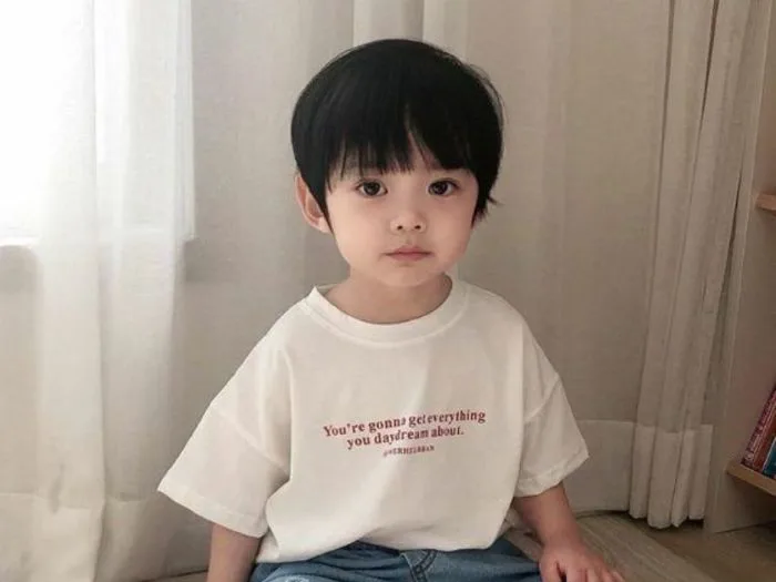 Kiểu Tóc Cho Bé Trai 1 - 2 Tuổi: Bí Quyết Lựa Chọn Phù Hợp
