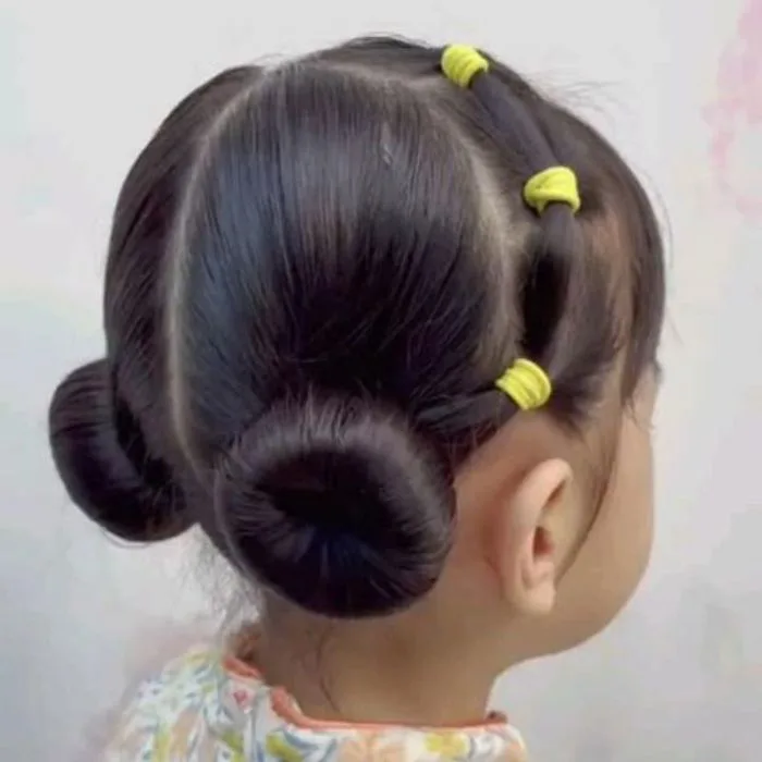 4 Kiểu Cột Tóc Cho Bé Gái Thông Dụng Giúp Bé Xinh Tươi Mỗi Ngày