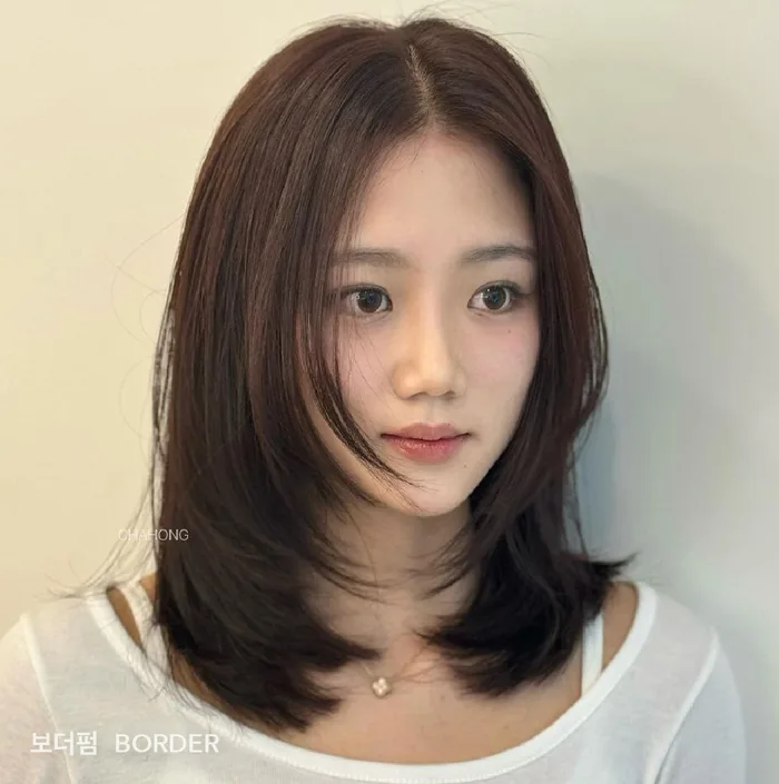 5 kiểu tóc ngang vai trẻ trung cho nàng mặt tròn