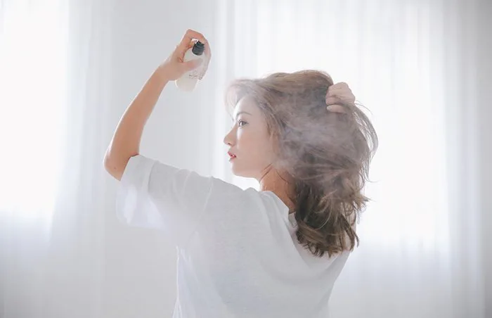 3 Cách uốn tóc sóng nước đẹp nhất tại nhà - Công Ty Cổ Phần LAVO