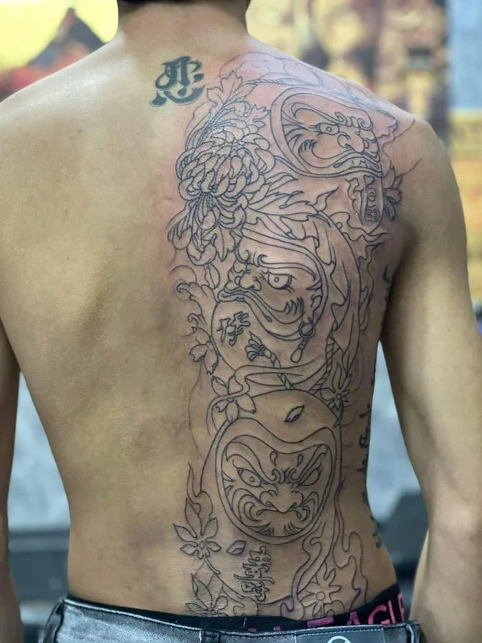 Tattoo Daruma nửa lưng | Hình ảnh, Hình xăm